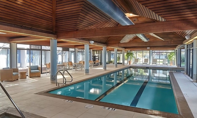 Berkeley Hotel | 2 Units | Bay Retreat | Pool Access, Free Parking & Easy Walks