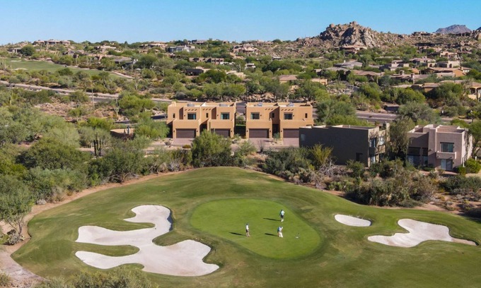 Troon North House | 2 Villas/20 Guests: Walk to Troon North Golf Club