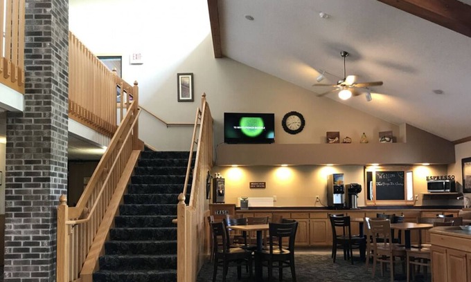 Thorp Hotel | 2 x Double Queen Room at FairBridge Inn & Suites Thorp