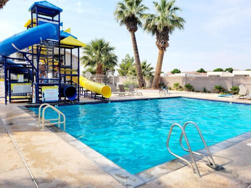 St. George House | 20| Vue at Green Valley with Community Pool