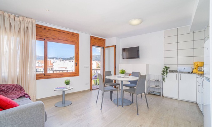Roses Town Center Apartment | 2008-AV DE RHODE Apartment with wifi near the beach
