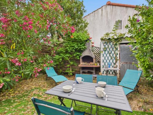 Saint-Gilles-Croix-de-Vie Apartment | 200m de la plage, jardin, 2 adultes 2 enfants