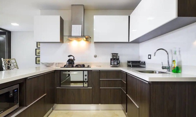 El Castillo Apartment | 201 El Poblado! Huge Terrace & Beautiful View