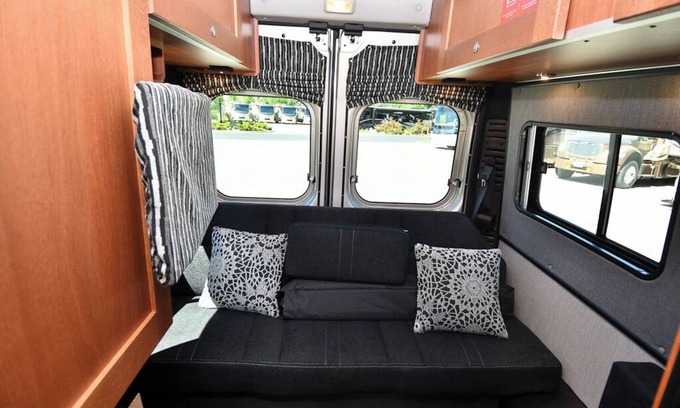 Fargo House | 2018 RoadTrek Simplicity SRT ➡ Explore with EASE