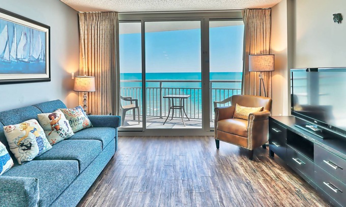 Downtown Myrtle Beach Condo | ❀2024 Newly Renovated❀ Oceanfront Luxury 2BR2BA/Balcony/Quite/CLEAN/Heat Pools