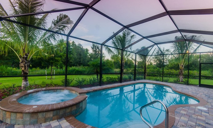 Naples House | 2025 Season Available ! TREVISO BAY - RESORT. LUXURY POOL & Spa GOLF HOME