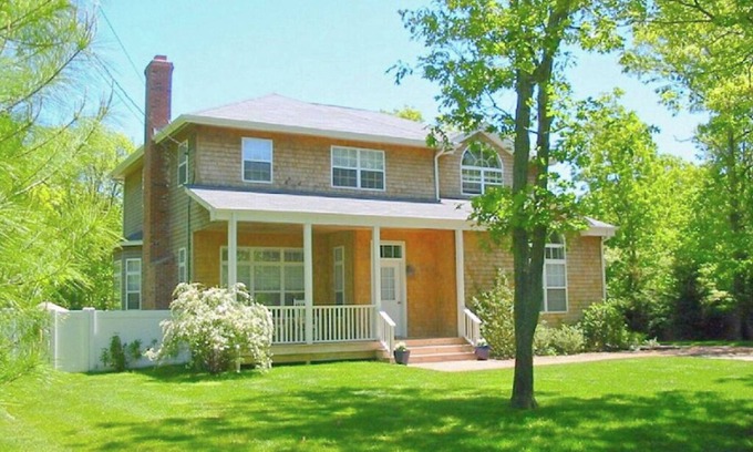 Lion Head Beach House | 2026 Full Summer or Monthly Available to Book, Huge Discounts for Early Booking!