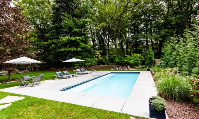 Lakeside Cottage | (2026 OPEN!) LAKESIDE HOME WITH PRIVATE POOL and ASSOCIATION BEACH ACCESS!