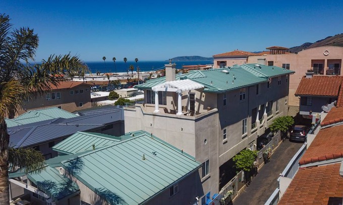 Downtown House | 204 m² House ∙ 3 bedrooms ∙ 8 guests