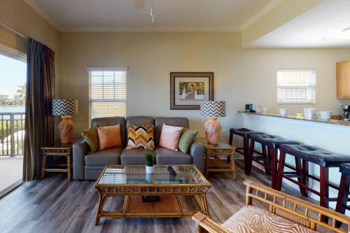 Treasure Island House | 207 - Palms of Treasure Island Resort