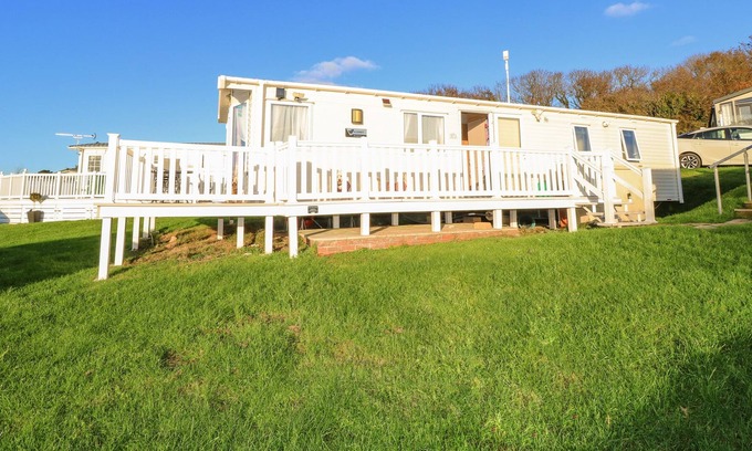 Bembridge Cottage | 21 CAULKER REST, pet friendly, with pool in Bembridge