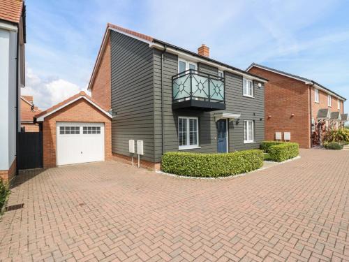 Walton on the Naze House | 21 Skippers Way