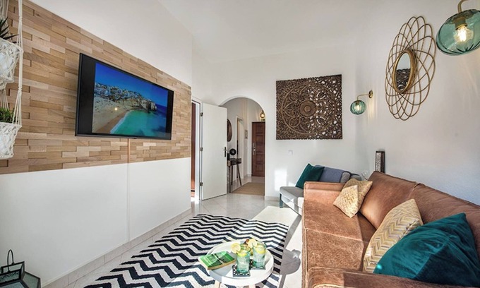 Carvoeiro Apartment | 212 Aroura sol BEAUTIFULLY RENOVATED APARTMENT