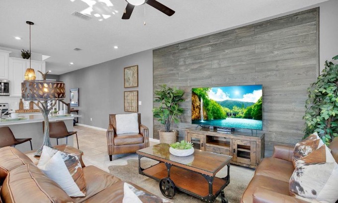 Kissimmee House | 2147 Cooper Bell