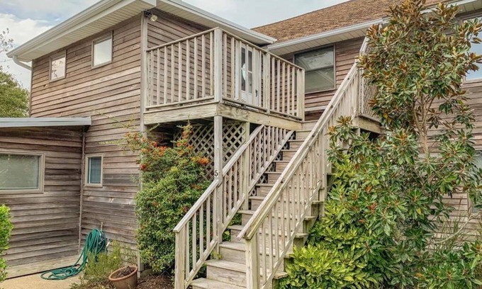 Cape May Point Condo | 221 Stites Avenue Unit #5(3BR/2BA)Beach Block