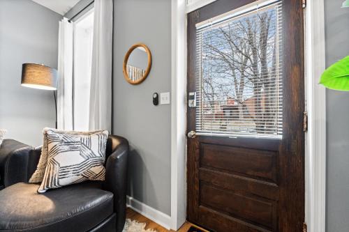 Downtown St. Louis House | 2255 The Journey Home by JZ Vacation Rentals