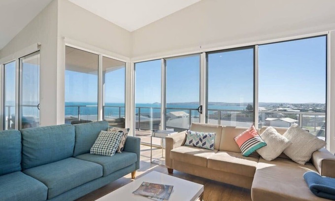 Port Elliot House | 23 Boomer - Wi-Fi - Luxury - Ocean Views