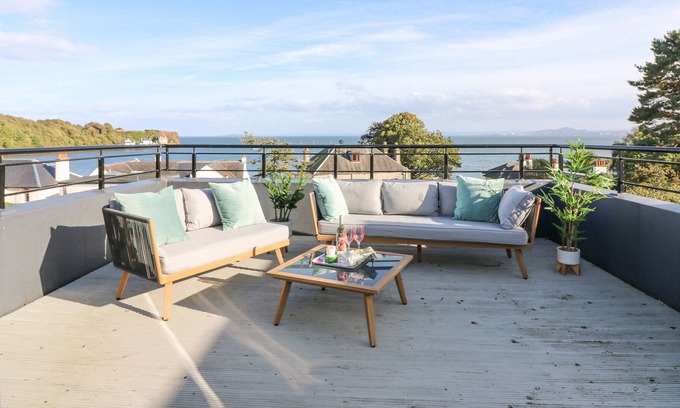 Aberdour House | 23 SEASIDE PLACE, family friendly, with open fire in Aberdour