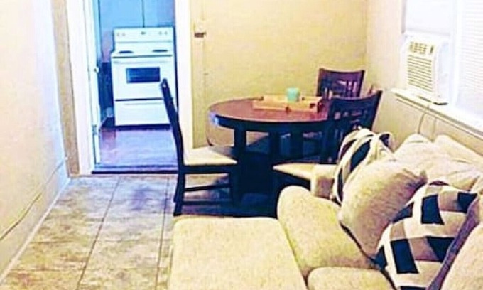 Hot Springs Apartment | 236 Prospect Apt 4 · Cozy Hideaway 2 Block Walk To Downtown Hot Springs