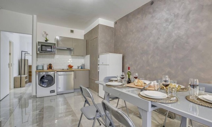 Quartier de la Plaine-de-Monceaux Apartment | 241 Suite Leon - Superb apartment in Paris