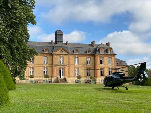 Lombron House | 24H LE MANS Château de Lauresse chambres d'hôtes Luxe