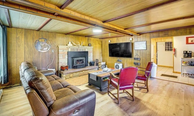 Marvel House | 25 minutes from Durango! Cabin on 2 fenced acres!