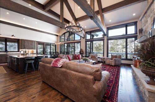 Purgatory House | 262 Sultan Drive