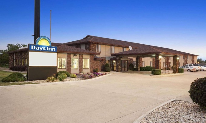 Oglesby Hotel | 27 m² Hotel ∙ 127 guests