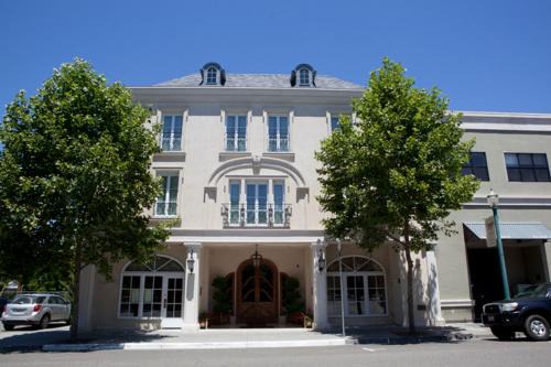 Healdsburg Hotel | 27 North