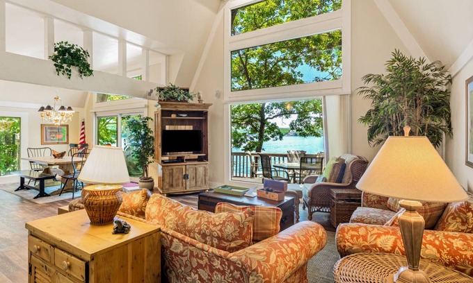 Osage Beach House | 279 m² House ∙ 5 bedrooms ∙ 16 guests
