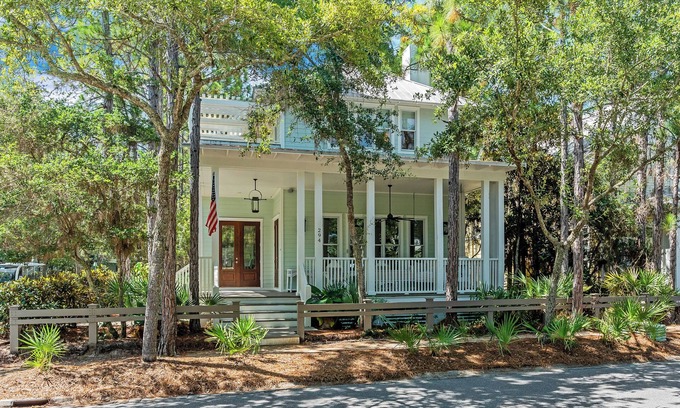 Watercolor House | 294 Spartina Cir: 5 BR, 4 BA in Santa Rosa Beach, Sleeps 11