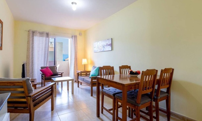 Los Abrigos Apartment | 2A Apartment Abrigos, Wifi and balcony