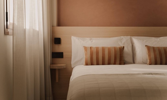 Old Town Apartment | 2A | Superior Apartment by Pau Suites
