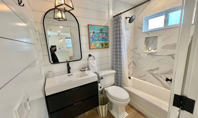 Balboa Peninsula House | 2Bath 216B Upper Sunny Casita - Best Location