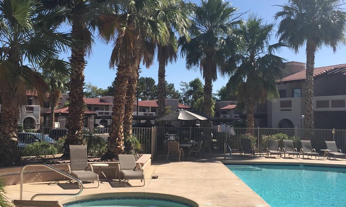 Glendale Condo | 2bd/1.25 bath, close to spring training stadiums, long term winter getaway
