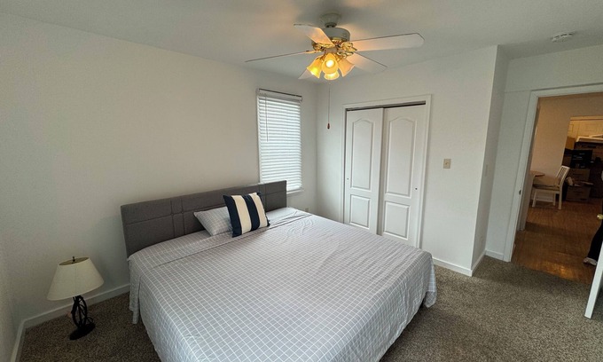 North End Apartment | 2bd/1ba Beach Apartment, perfect for families or groups!