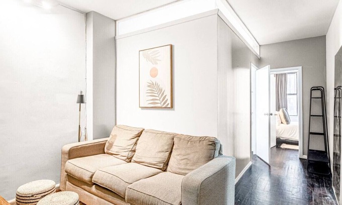 Midtown Apartment | 2BD Apt in Midtown Manhattan - Near NYC Icons!