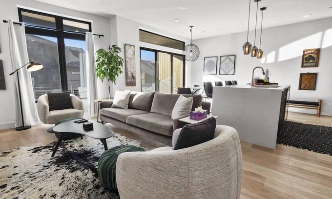 Silverthorne Condo | 2BDR New Build Minutes to Dillon Reservoir