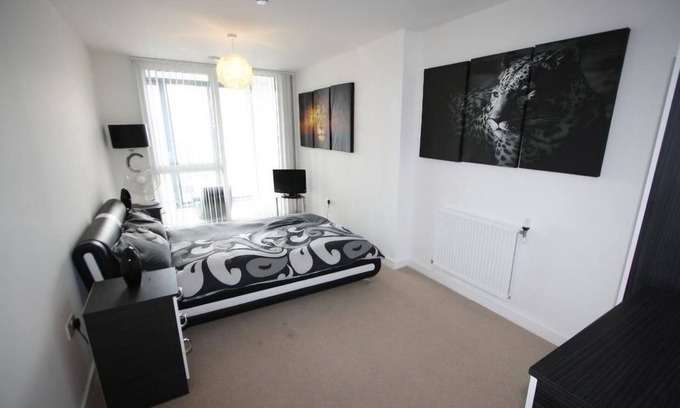 Stratford and New Town Apartment | 2Bed near Stratford