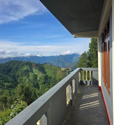 Bomdila Apartment | 2BHK Mountain View with Full Kitchen and Amenities
