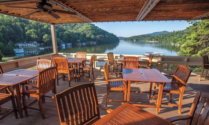 Lake Lure Condo | 2BR/2BA Lake Lure Condo - 4 Beds