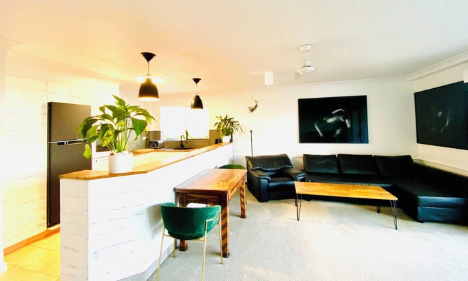 Bilambil Heights Apartment | 2br Apartment, Pool, 12 mins to GC Airport