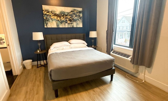 Elizabeth Apartment | 2BR apt near EWR airport 7536