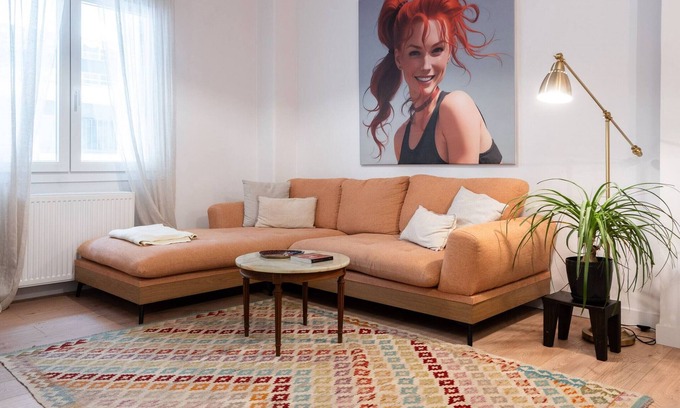 Petralona Apartment | 2BR Apt Private Backyard w/Washer & Dryer