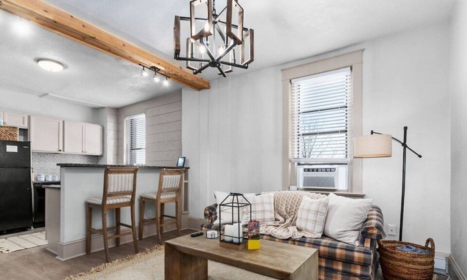 Downtown Kansas City Apartment | ❅2BR Apt Rivermarket✪Downtown✪Cozy❅