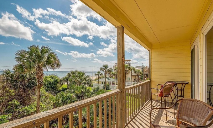 New Smyrna Beach Condo | 2BR * Beachfront * Oceanview