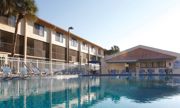 Florida Center Condo | 2br Condo Fun w/family Close to Disney!