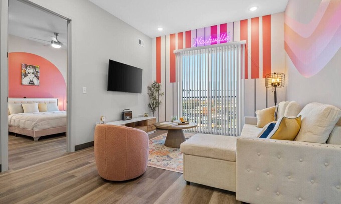 South Nashville Apartment | 2BR Cozy Apt, Sleeps 6 - 8 Min to Broadway!
