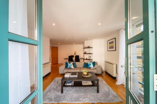 Bryanston and Dorset Square Apartment | 2BR Flat with Parking in London