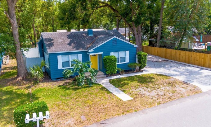 Orlando House | 2BR Orlando Getaway Pets OK + Fast Wi-Fi